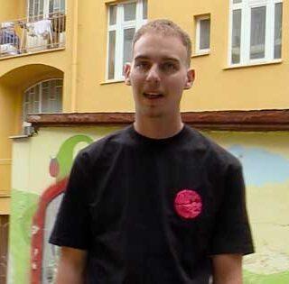 I was walking through a street when I noticed someone doing crazy Czech Hunter 761 tricks at a playground. The guy was a huge parkour enthusiast practicing his skills.