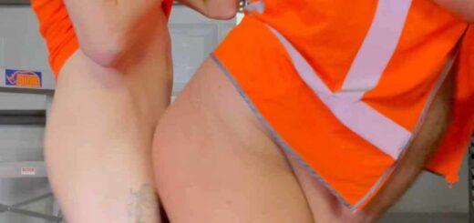 Aussiethicck another muscle stud, but ends up being the bottom bitch! I like to go somewhere warm when winter arrives. I hate cold weather.