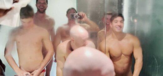 King Kurve another muscle stud, but ends up being the bottom bitch! I like to go somewhere warm when winter arrives. I hate cold weather.