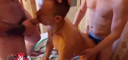 USSRBoy another muscle stud, but ends up being the bottom bitch! I like to go somewhere warm when winter arrives. I hate cold weather.